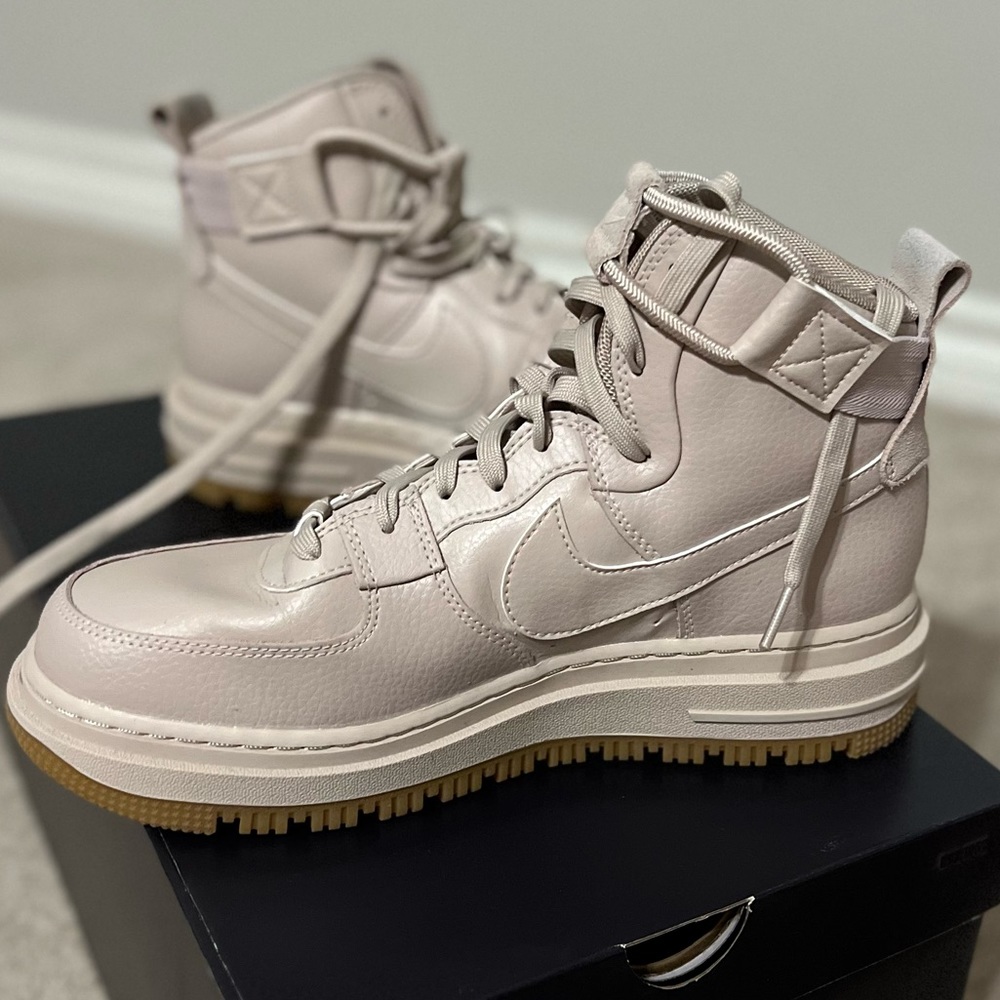 Nike Air Force 1 Hi (W AF1 HI UT 2.0)